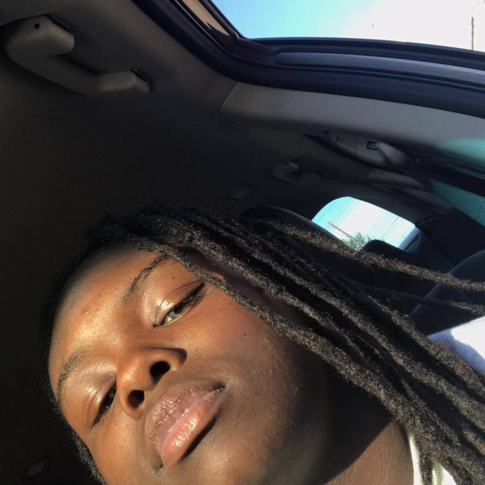 Meet your Posher, Tay